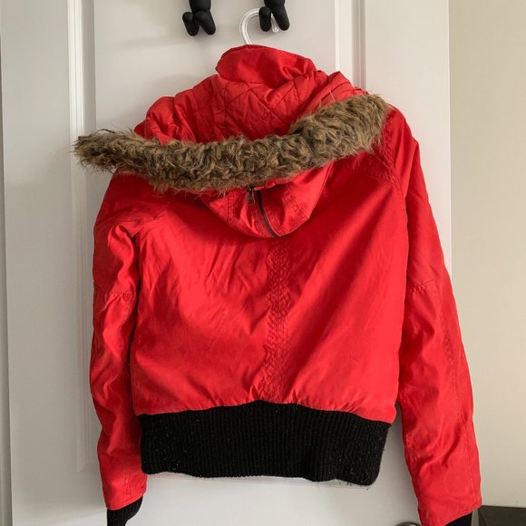 Winter Coat (Size S) - Picture 3 of 8